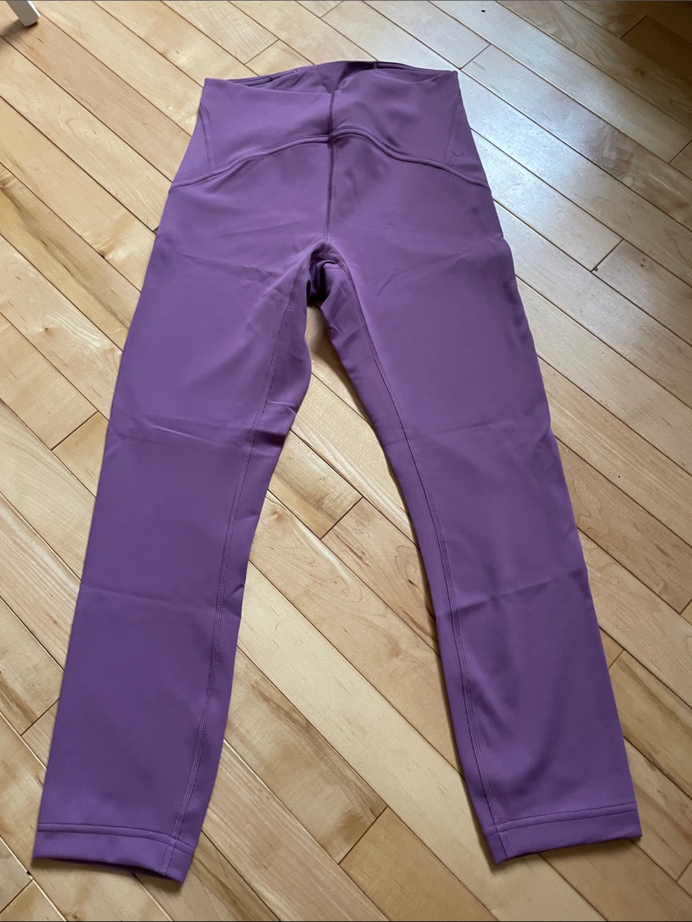 Lululemon InStill High-Rise Tight 23” - Size 6